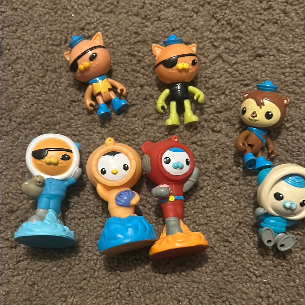Blue and Orange Action Figures Playset